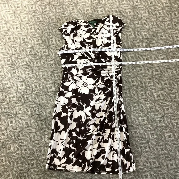 LAUREN RALPH LAUREN V-Neck Sleeveless Dark Brown/White Floral Dress - Picture 8 of 10